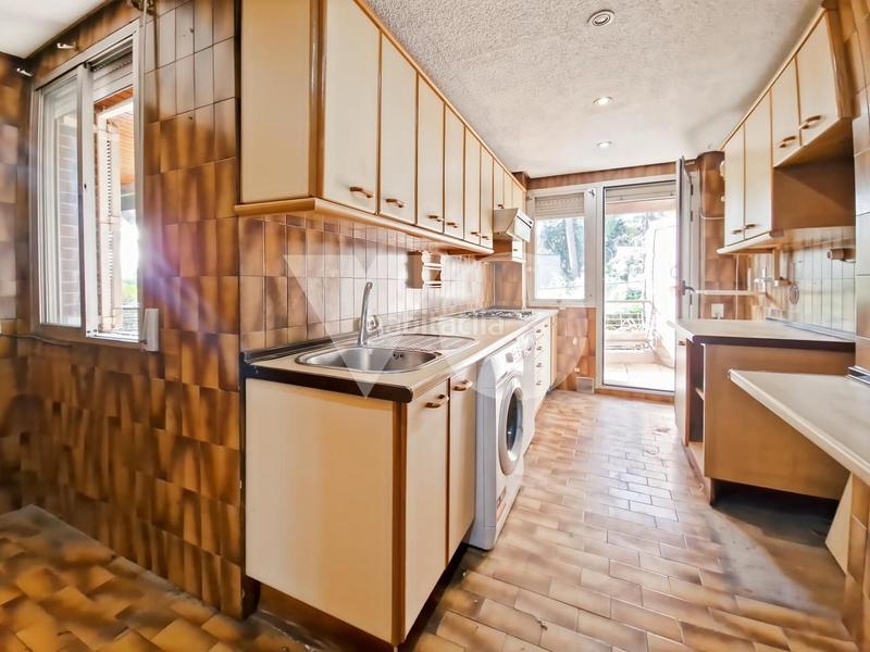 Foto 1db543cb-c3a4-4e07-9075-0f2a18c30acb. Rez-de-chaussée avec chauffage parking piscine dans Madrid