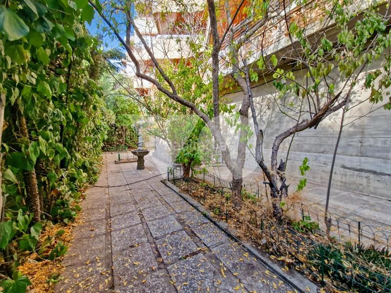 Foto 20651abf-52d5-4c5b-8c62-aa981affd7a5. Rez-de-chaussée avec chauffage parking piscine dans Madrid