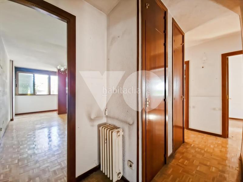 Foto 433c105b-1817-41a4-b58f-d57c7b05772a. Rez-de-chaussée avec chauffage parking piscine dans Madrid