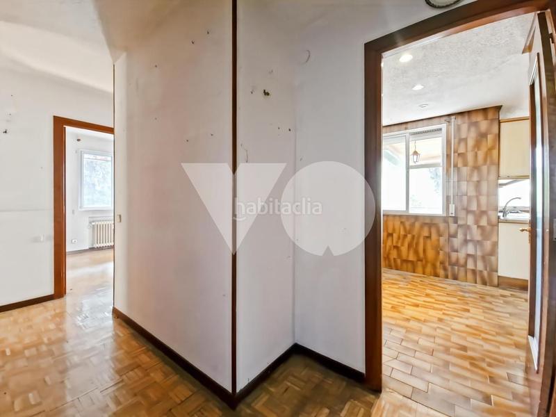 Foto 62b28e16-c6bc-48ea-ae55-ff5674c7921c. Rez-de-chaussée avec chauffage parking piscine dans Madrid