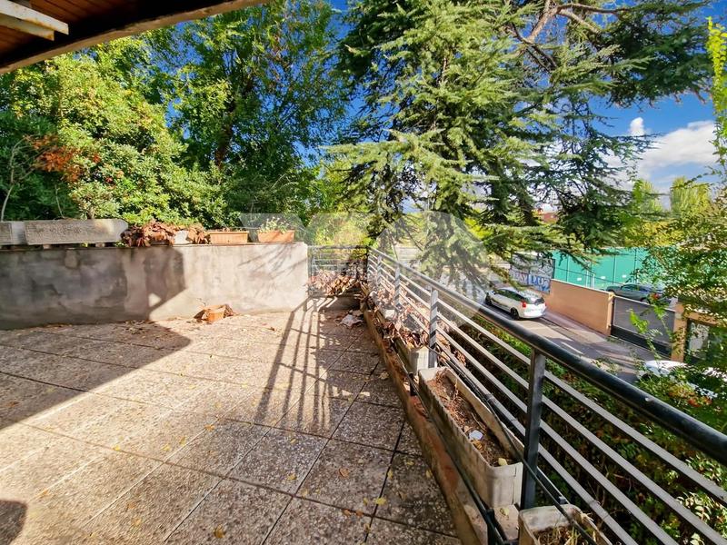 Foto 6755b570-9de6-46c0-8bd0-6cee58540451. Rez-de-chaussée avec chauffage parking piscine dans Madrid