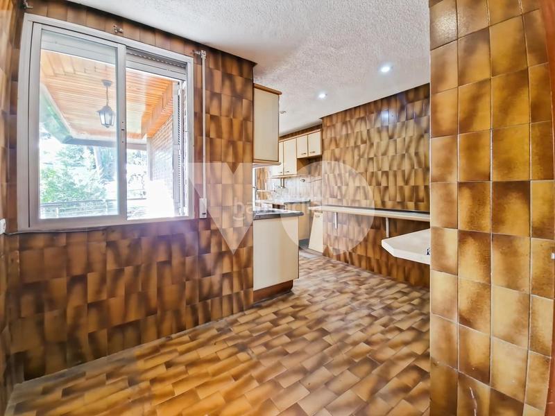 Foto 93b75b77-1e1b-48be-ac1a-3f08767c66bd. Rez-de-chaussée avec chauffage parking piscine dans Madrid