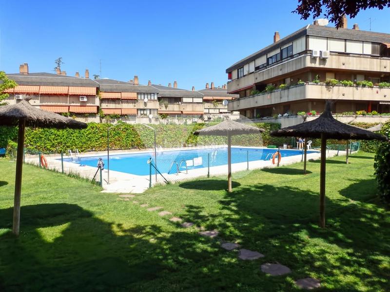 Foto a9e162a7-e0af-4c42-93bb-807d1866f0e6. Rez-de-chaussée avec chauffage parking piscine dans Madrid