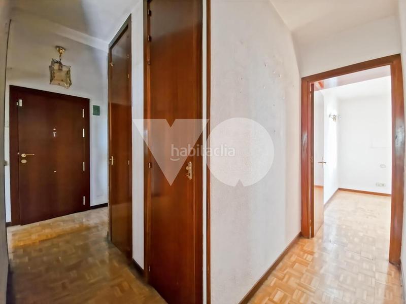 Foto ee3347cf-a45a-45a4-aaff-a38767711216. Rez-de-chaussée avec chauffage parking piscine dans Madrid