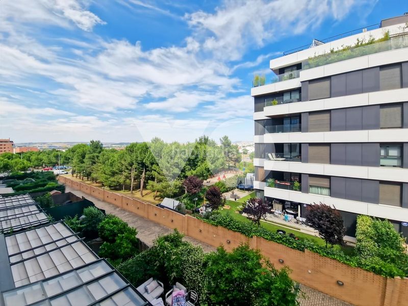 Foto eac39379-fdb5-494c-84a6-05e8d08cd038. Flat with heating parking pool in Rejas Madrid