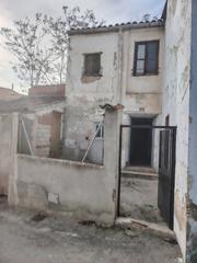 Casa en Calle cuesta de moyano 26. Casa reformar en perales
