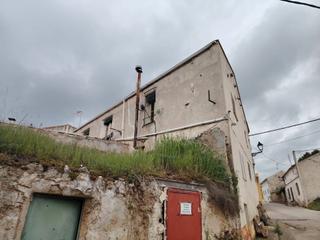 Appartement à Calle barrionuevo bajo 36. Piso con 4 dormitorios mazuecos