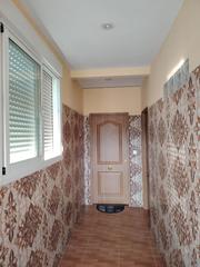 Alquiler Piso en Calle de las huertas 39. Alquiler para 1 persona