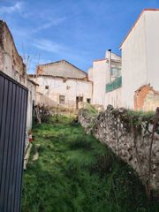 Terreny residencial a Calle Higueras 15