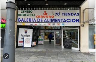 Local Comercial en Calle de la alhambra 11