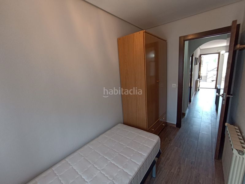 Foto b4d7ae40-2b50-424e-9830-f0d23d9af355. Alquiler planta baja en calle de la paz 20 en Navas del Marqués (Las)