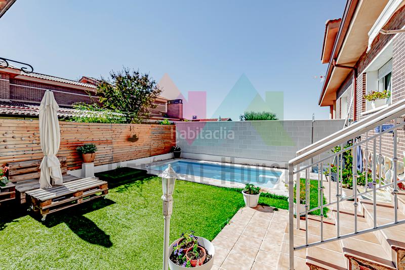 Foto 1e21a9aa-4624-4e65-b453-d666989099e3. Casa adossada amb calefacció aparcament piscina a Guadalajara