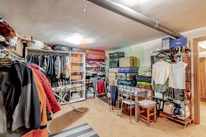 Foto 24d58dc1-0474-4ce3-9764-fdc2c77ddb80. Casa adossada amb calefacció aparcament piscina a Guadalajara