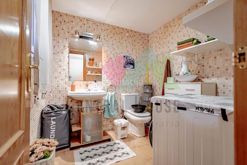 Foto d0cec5e4-1b7c-4213-b976-58329594479f. Casa adossada amb calefacció aparcament piscina a Guadalajara