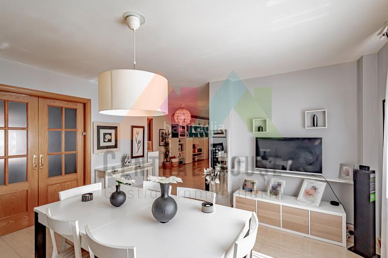 Foto e2103da7-bbb5-4a86-8bd3-0a0686d55d89. Casa adossada amb calefacció aparcament piscina a Guadalajara