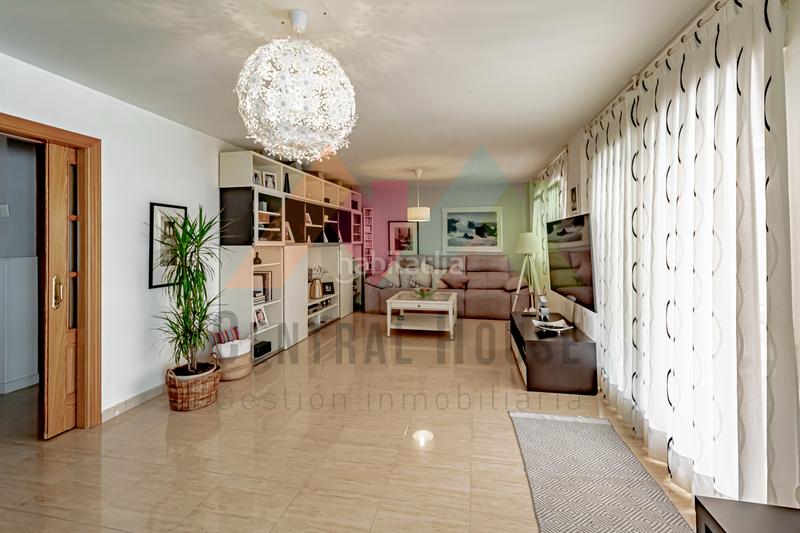 Foto ee3afe54-9ca3-4b73-b26a-da0d3d2ff5f7. Casa adossada amb calefacció aparcament piscina a Guadalajara