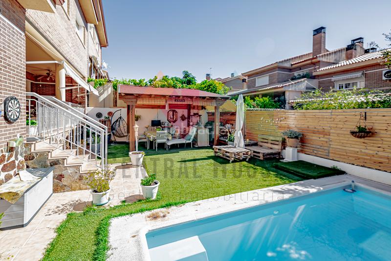 Foto 11b095f3-e2a0-4725-84b4-b90542ca2a64. Maison jumelée avec chauffage parking piscine dans Los Valles-Sanz Vazquez-El Fuerte Guadalajara