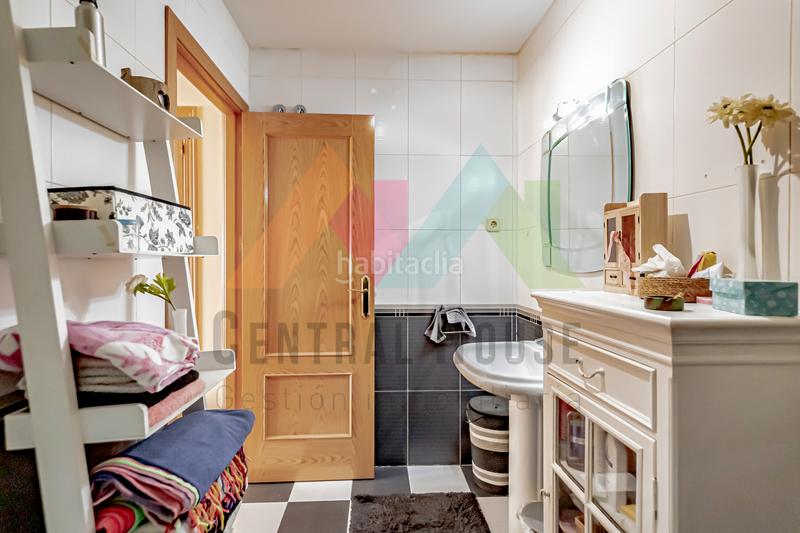 Foto 52515a05-aafe-40e7-9c3e-bcaed448404c. Maison jumelée avec chauffage parking piscine dans Los Valles-Sanz Vazquez-El Fuerte Guadalajara