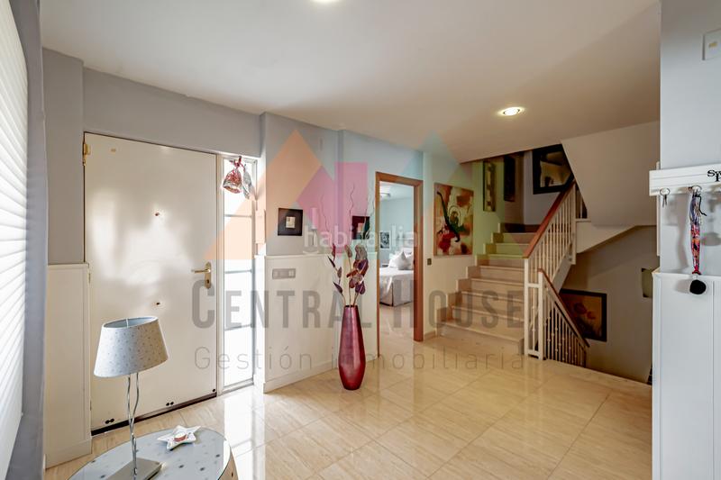 Foto 6441e98e-0699-41a3-b8e9-c5bb7250574a. Maison jumelée avec chauffage parking piscine dans Los Valles-Sanz Vazquez-El Fuerte Guadalajara