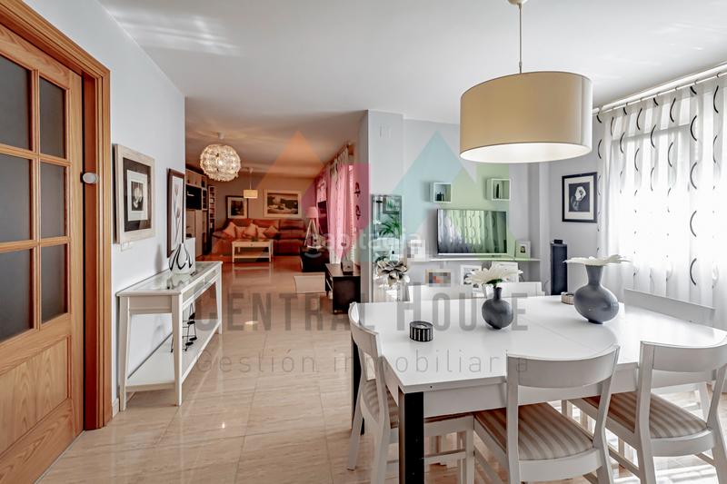 Foto 70e1427f-3006-4713-a431-ffb7861b5da3. Maison jumelée avec chauffage parking piscine dans Los Valles-Sanz Vazquez-El Fuerte Guadalajara