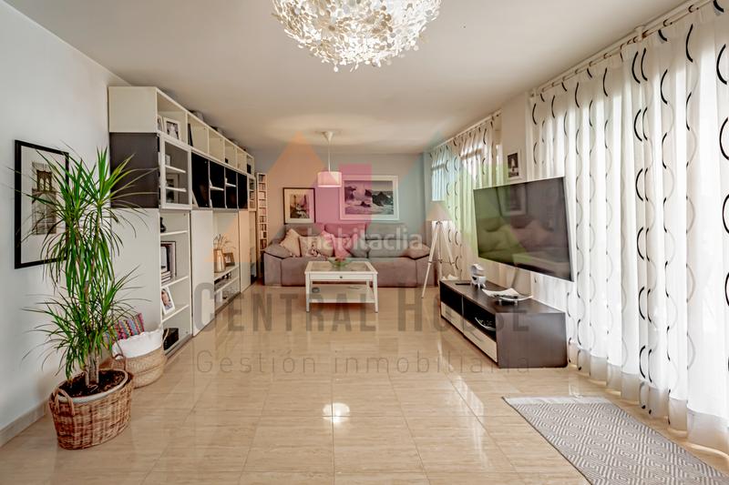 Foto b9b445bb-c010-4c65-a5ff-4283705f4156. Maison jumelée avec chauffage parking piscine dans Los Valles-Sanz Vazquez-El Fuerte Guadalajara