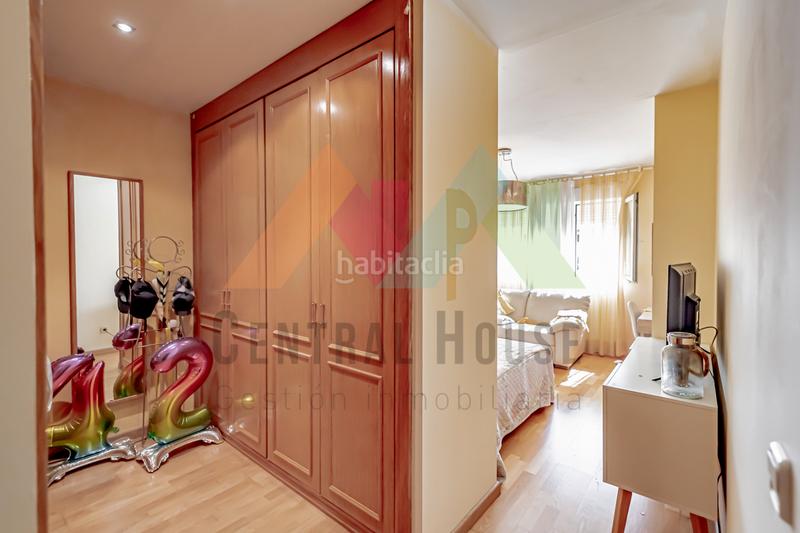 Foto 82e23975-caf1-4c79-8d63-aad9adf591a2. Semi detached house with heating parking pool in Los Valles-Sanz Vazquez-El Fuerte Guadalajara