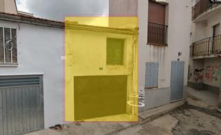 Aparcament cotxe a Calle baja 8. Garaje 2 coches + almacén ó terreno para construir / 2 plantas