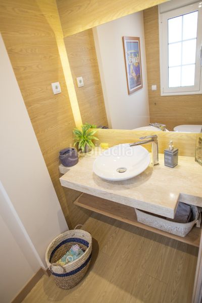 Foto d0a75653-acad-458c-9093-e1c45ce1c881. Casa adossada amb xemeneia calefacció piscina a El Pastel Boadilla del Monte