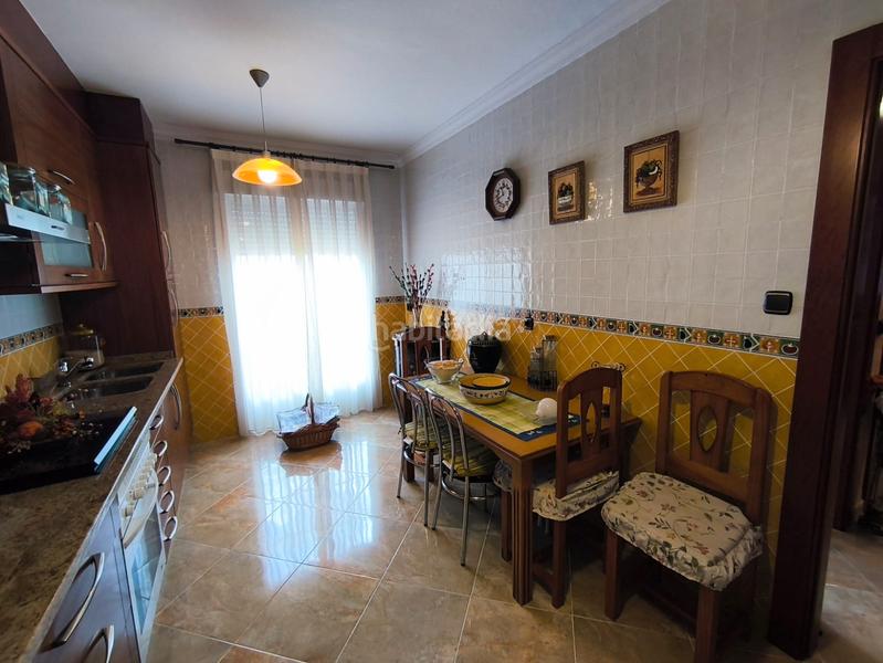 Foto 436ded90-e35d-4c4f-8fc2-07968f430dd6. Chalet with fireplace heating parking in Lillo