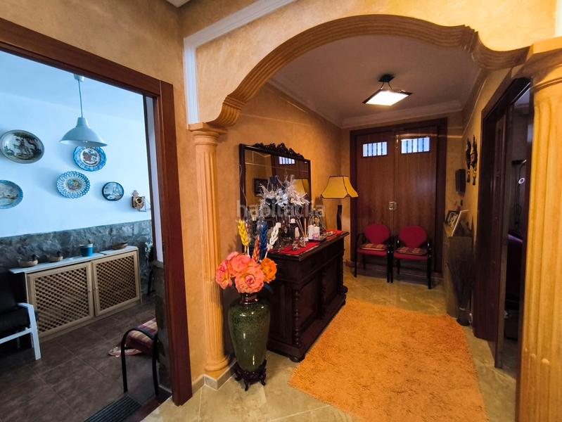 Foto a10c33c2-8e42-4baf-833b-25eecc2045ba. Chalet with fireplace heating parking in Lillo