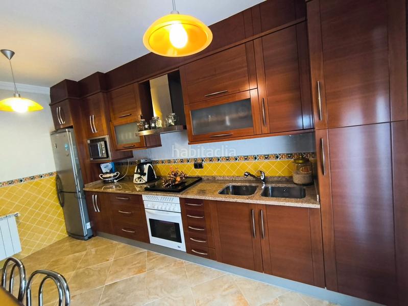 Foto cd02d5d4-2f9a-426f-be45-7340ded94efd. Chalet with fireplace heating parking in Lillo