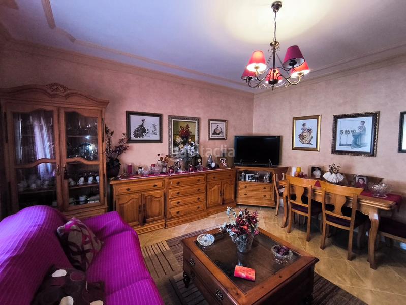 Foto f4cd017d-bba0-407d-b6fc-437c7b735d99. Chalet con camino riscaldamento parcheggio in Lillo