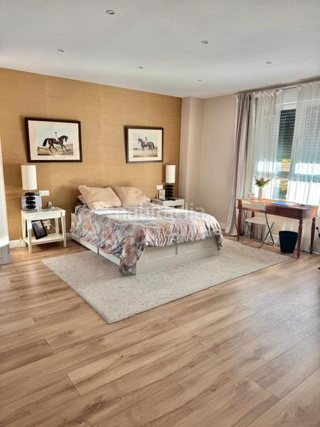 Foto 8569064e-7791-4a09-b7e4-f0ea532c6208. Casa a schiera con riscaldamento parcheggio piscina in Majadahonda