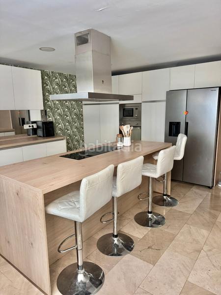 Foto 9681d813-57c1-4da9-89e0-61ec6e9b983d. Casa a schiera con riscaldamento parcheggio piscina in Majadahonda