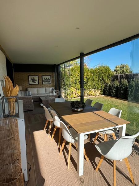 Foto c43cb041-6f05-40e8-a6d1-dd0bb05f1bc1. Casa a schiera con riscaldamento parcheggio piscina in Majadahonda