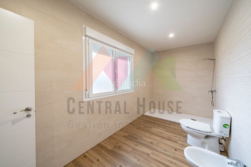 Foto ee8bdc84-b6f9-43e0-ad17-cb434cb8d9f7. Casa amb calefacció aparcament a Olías del Rey