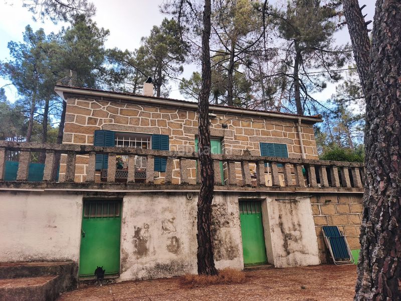 Foto 4cf72d8a-6cb6-4b8a-93da-e451a75bd744. Casa amb xemeneia aparcament a Santa María de la Alameda