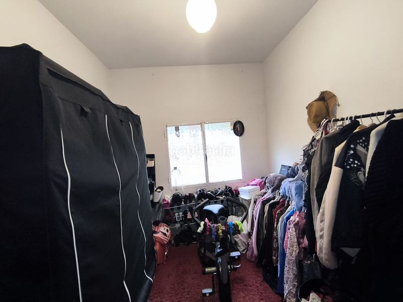 Foto a1a8af86-2af0-4b5c-9826-7ffe45425496. Casa amb xemeneia aparcament a Santa María de la Alameda