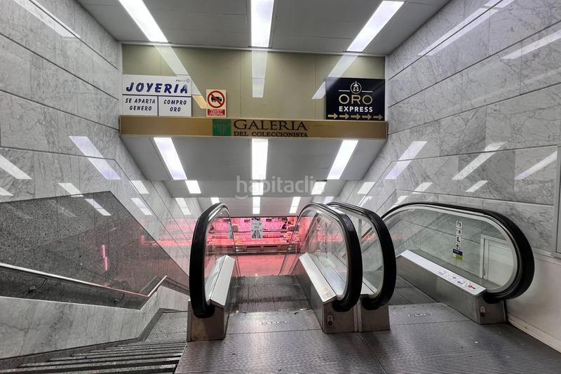 Foto 7673f8b6-84a6-49ec-b335-daee628bb404. Location local commercial dans Centro Móstoles