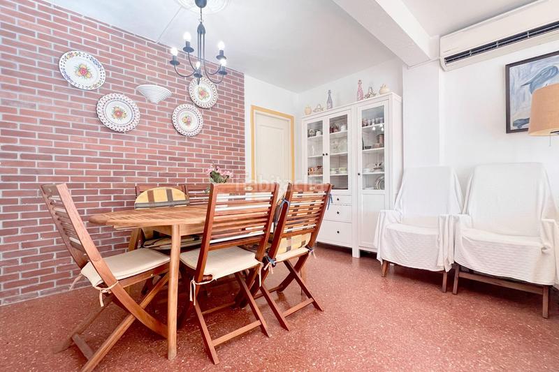 Foto 3c7a539d-79a4-49ed-b992-57d5ca01332d. Piso para tener la vida que siempre soñaste te presentamos este oasis a un paso de la playa en Torremolinos