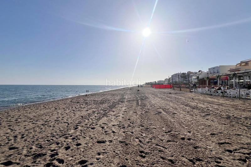 Foto be538069-a82f-4fce-bf73-5f21f46b8688. Piso para tener la vida que siempre soñaste te presentamos este oasis a un paso de la playa en Torremolinos