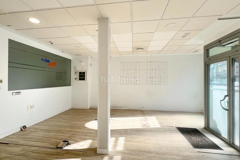 Foto 1240b121-8b7b-460c-a18a-0d5db0114b1a. Local comercial tu negocio merece brillar! en Centro Móstoles