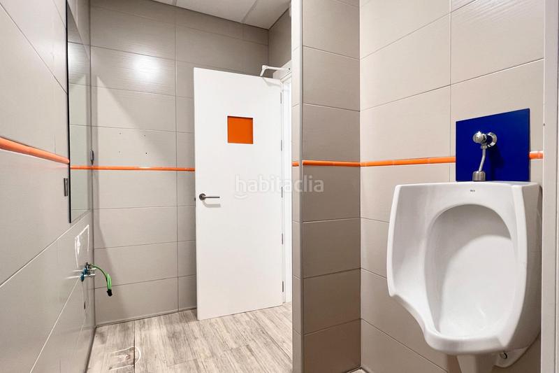 Foto 1ec1360d-8196-4f73-b945-e96198f14537. Local comercial tu negocio merece brillar! en Centro Móstoles