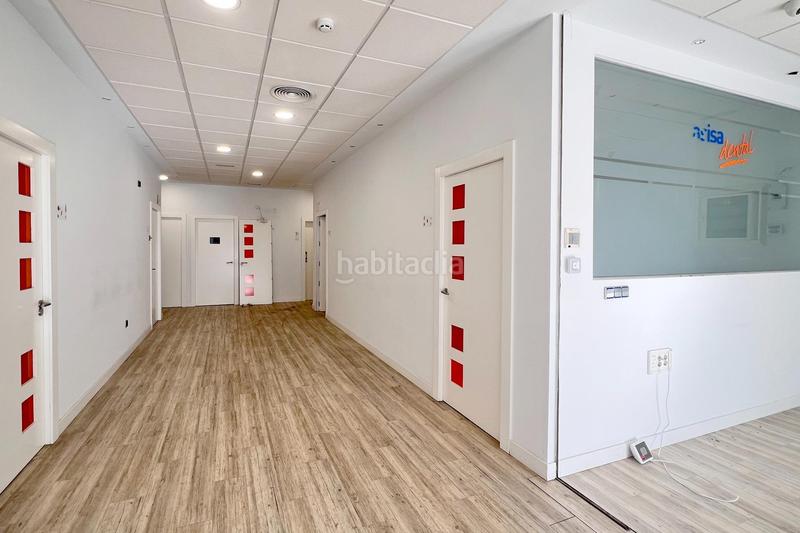 Foto 22ac0d90-7dad-4fe2-a2ac-5c596c6ff413. Local comercial tu negocio merece brillar! en Centro Móstoles