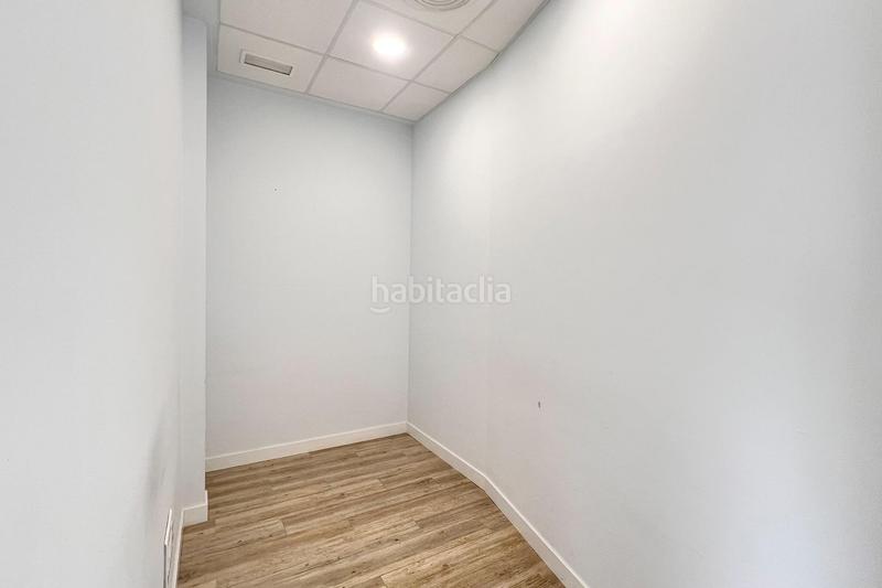 Foto 2d8a6205-4026-469b-bbc3-9c91b3e2ca0c. Local comercial tu negocio merece brillar! en Centro Móstoles