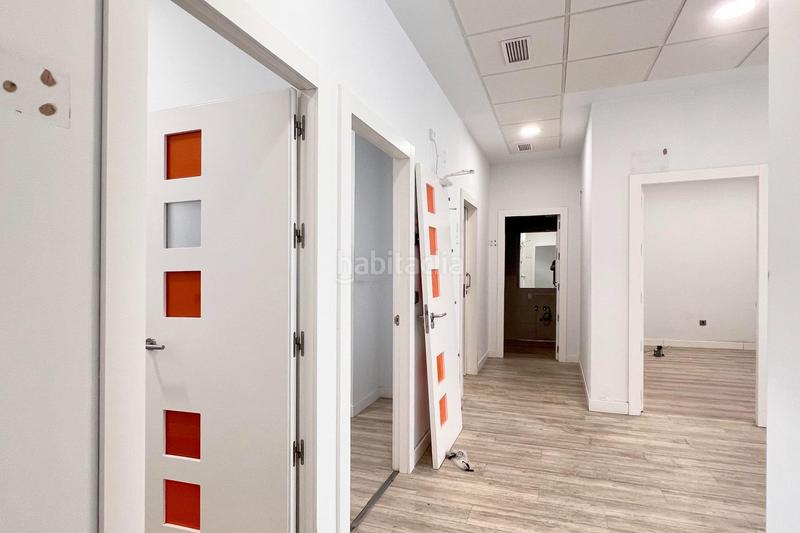 Foto 4901848a-cb57-4db1-9dd0-72478b4c3795. Local comercial tu negocio merece brillar! en Centro Móstoles