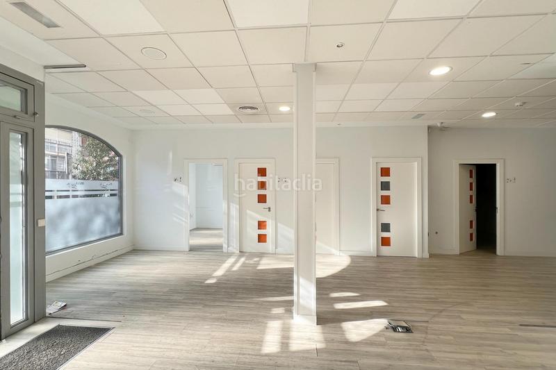 Foto 61d98dfb-1e18-43e6-9923-319d39574a7d. Local comercial tu negocio merece brillar! en Centro Móstoles