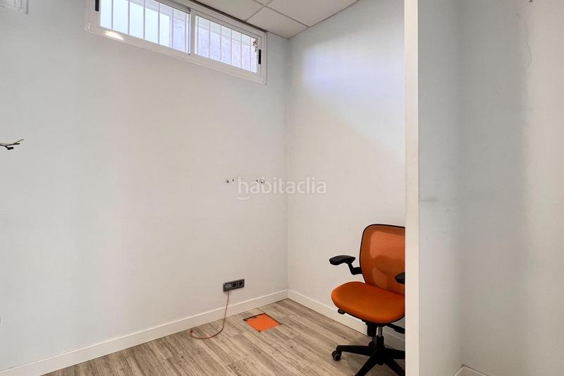 Foto 7daad9db-7a58-4315-b321-08f50363f84b. Local comercial tu negocio merece brillar! en Centro Móstoles