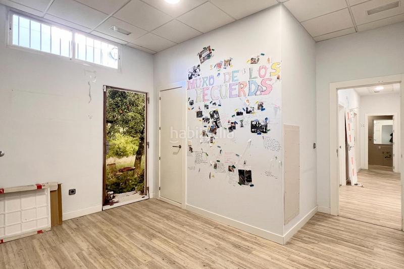 Foto a01876d3-a6bf-489c-9eab-6b493820b7bb. Local comercial tu negocio merece brillar! en Centro Móstoles