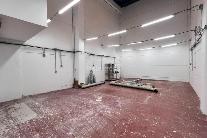 Foto 65dc553f-eb5d-4a5b-837d-36600c6eb3ac. Alquiler local comercial tú próximo proyecto despega desde aquí! en Arroyomolinos